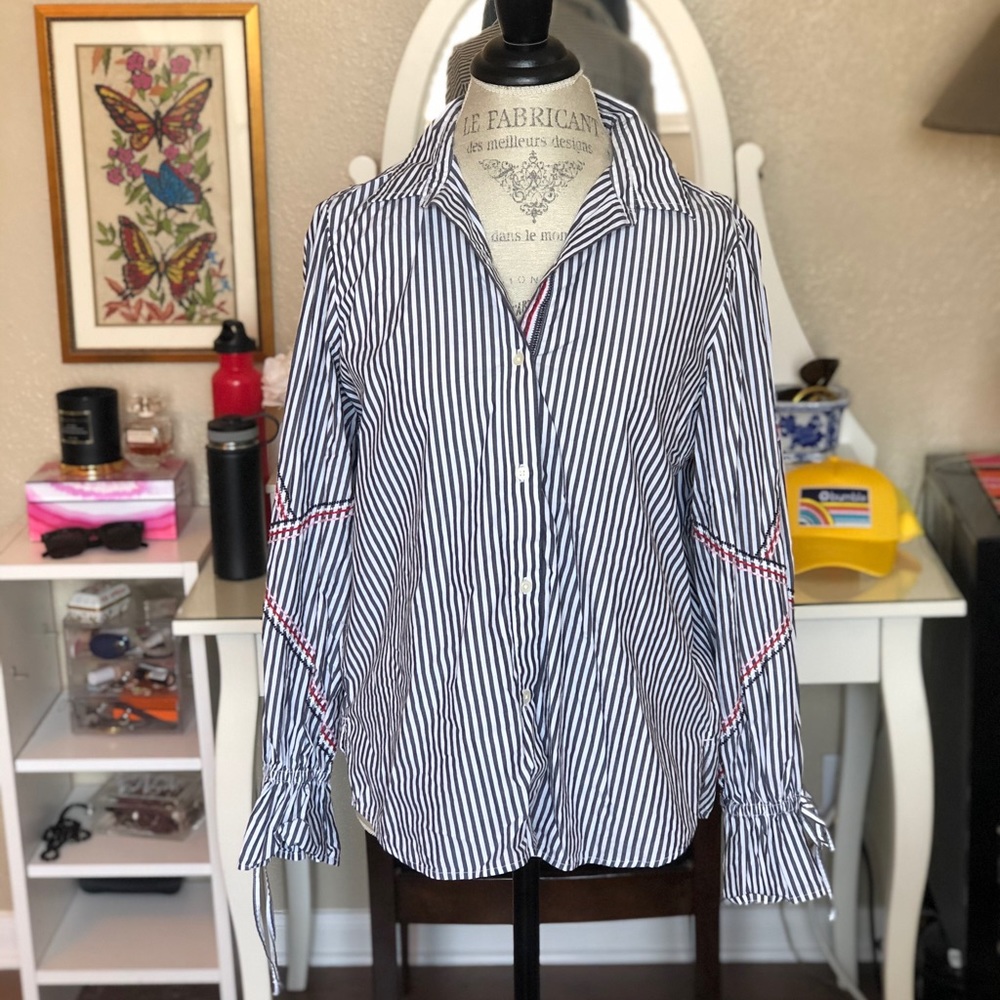 Gap button down blouse